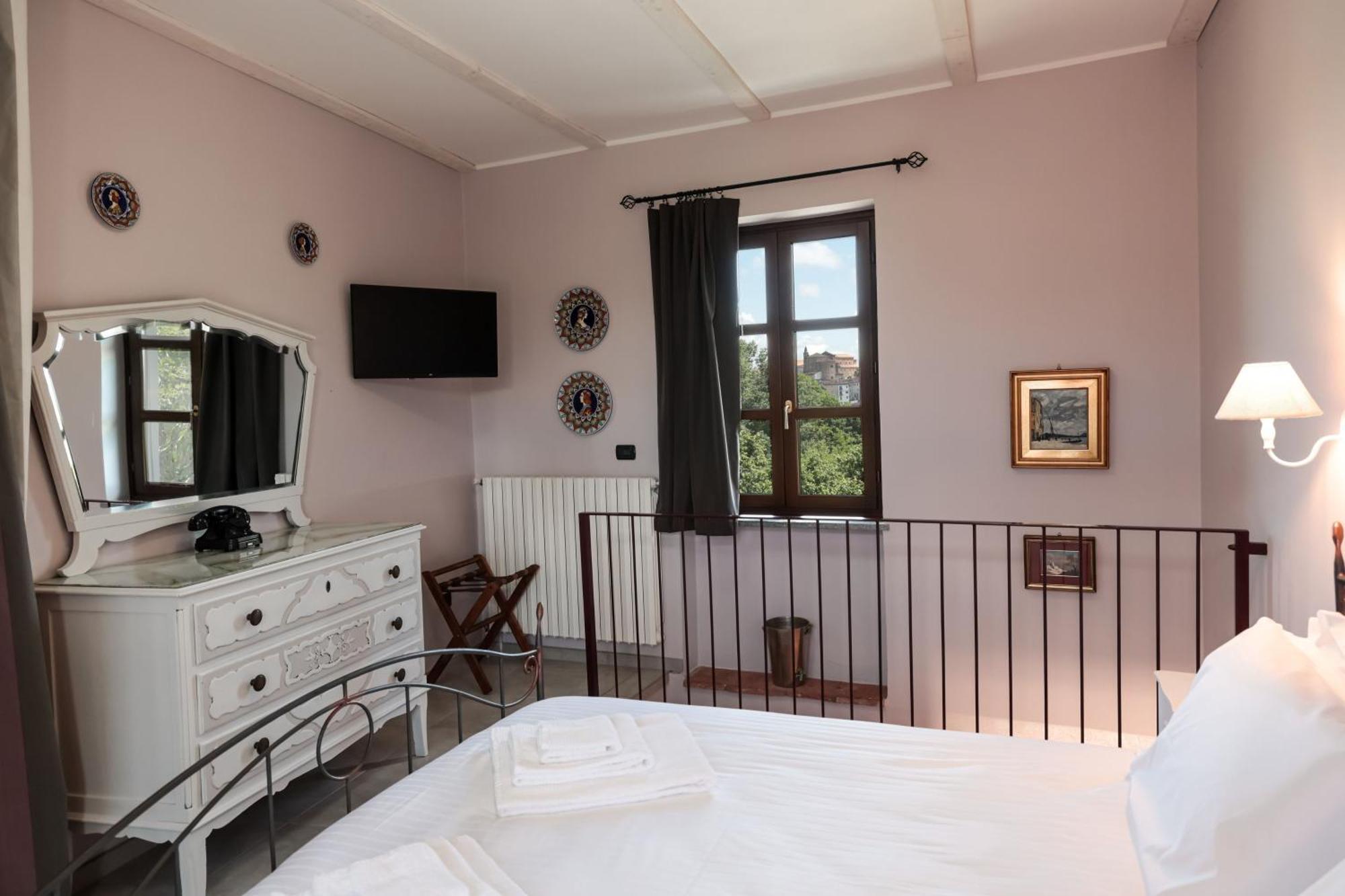 Bed & Breakfast La Cantinella